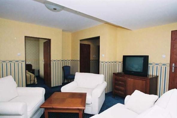 Osrodek Wypoczynkowo - Szkoleniowy Allianz Rynia (Legionowo) Quarto foto
